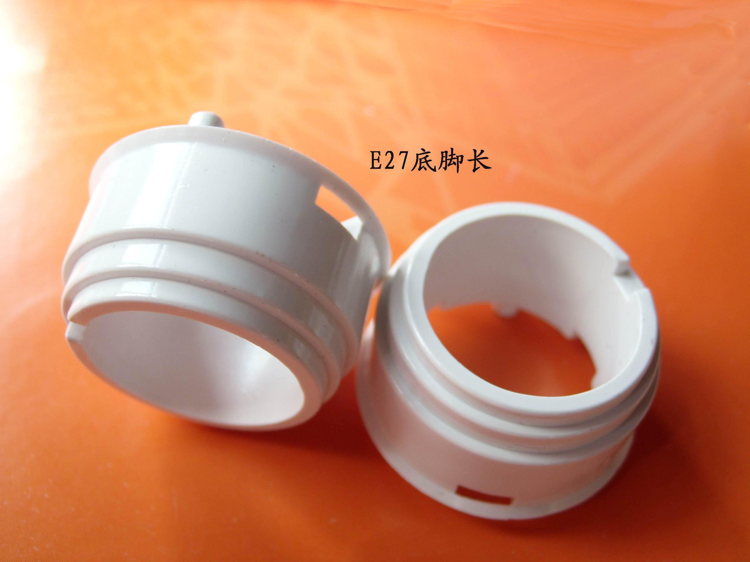 旭錦供應(yīng)塑膠支架，燈頭
