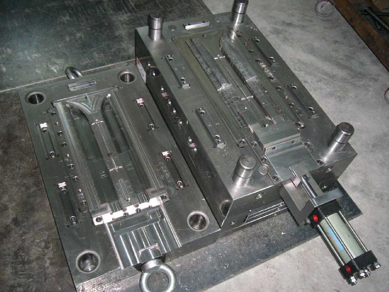 走進旭錦，塑膠模具廠家