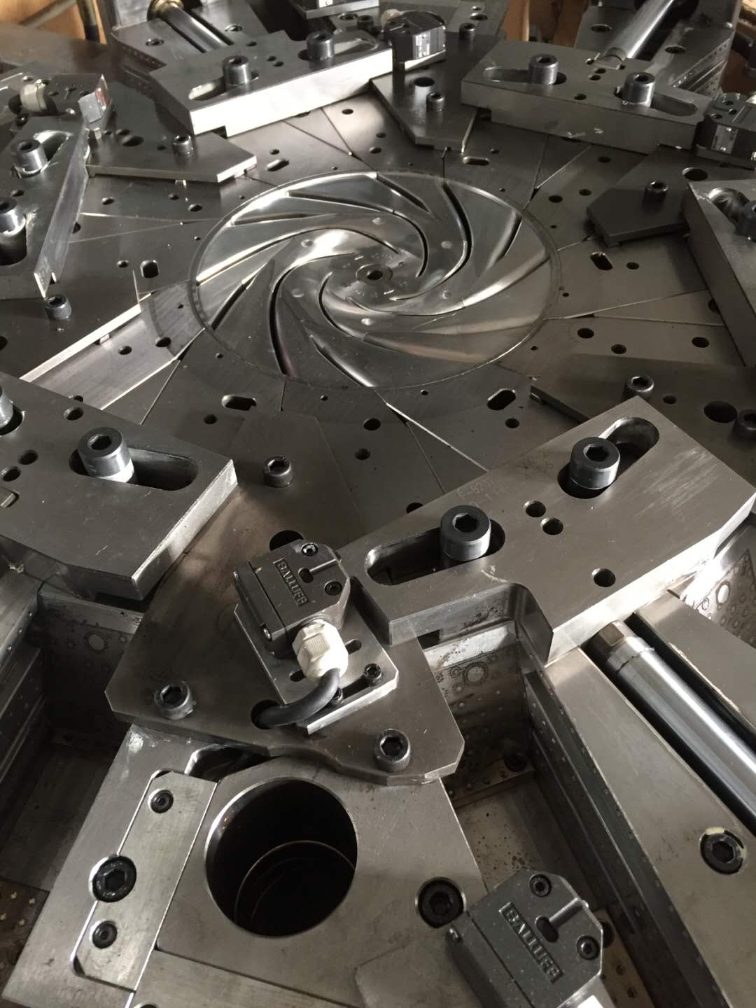 中山塑膠模具，注塑模具旭錦模具廠家制造
